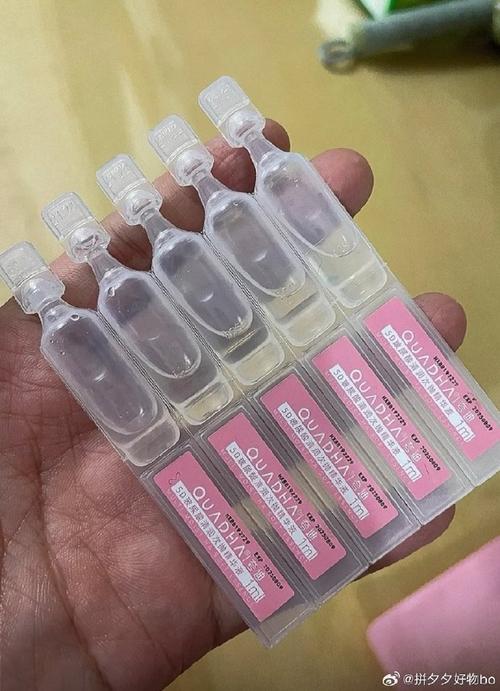 精華液過期可以用嗎?深度剖析保養品「賞味期限」的秘密與肌膚風險 3 精華液過期可以用嗎