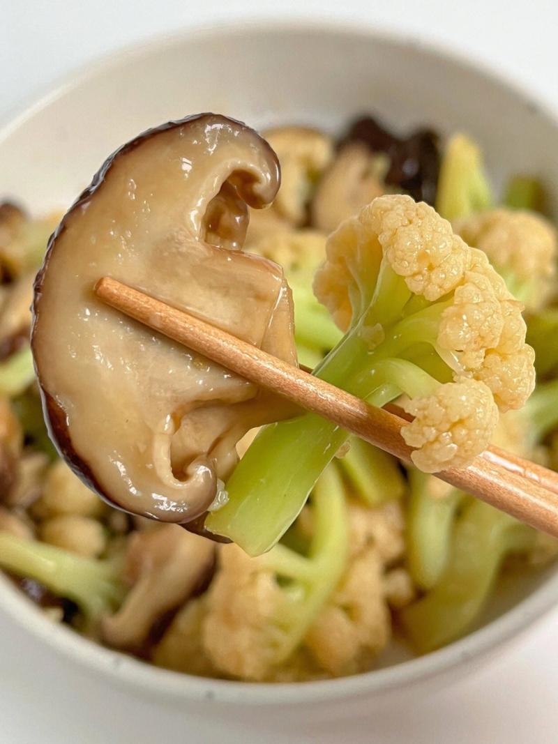 花椰菜可以炒香菇嗎