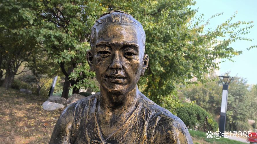 介壽公園 銅像是誰