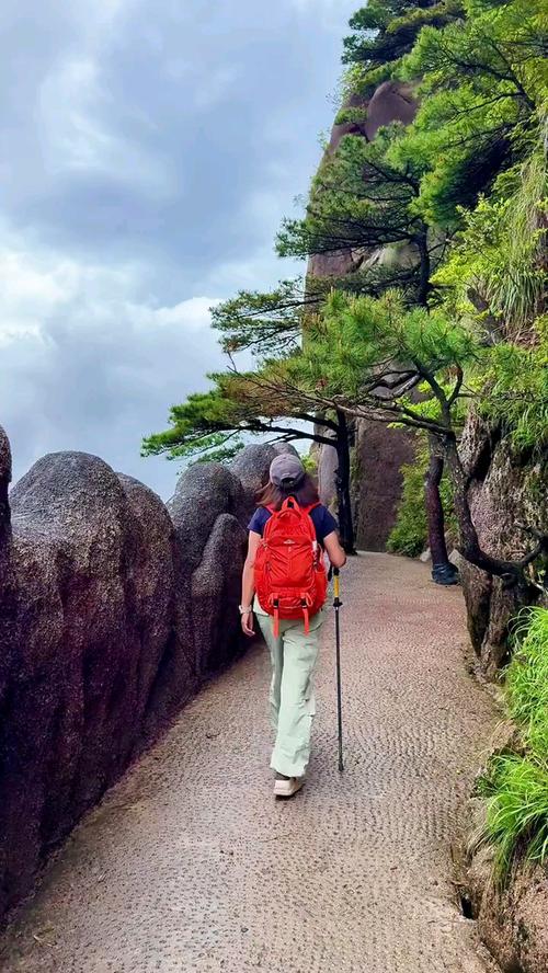 玉山一天爬的完嗎?一日單攻可行性、準備與注意事項全解析 1 玉山一天爬的完嗎