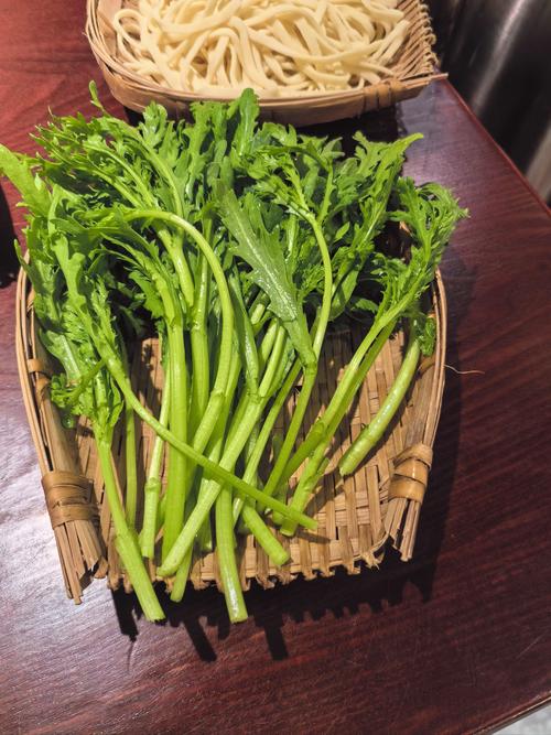 茼蒿不能跟什麼一起吃