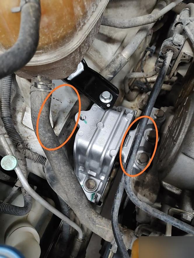 換引擎腳要多少錢?揭開愛車「減震支架」的保養學問與費用解析 3 換引擎腳要多少錢