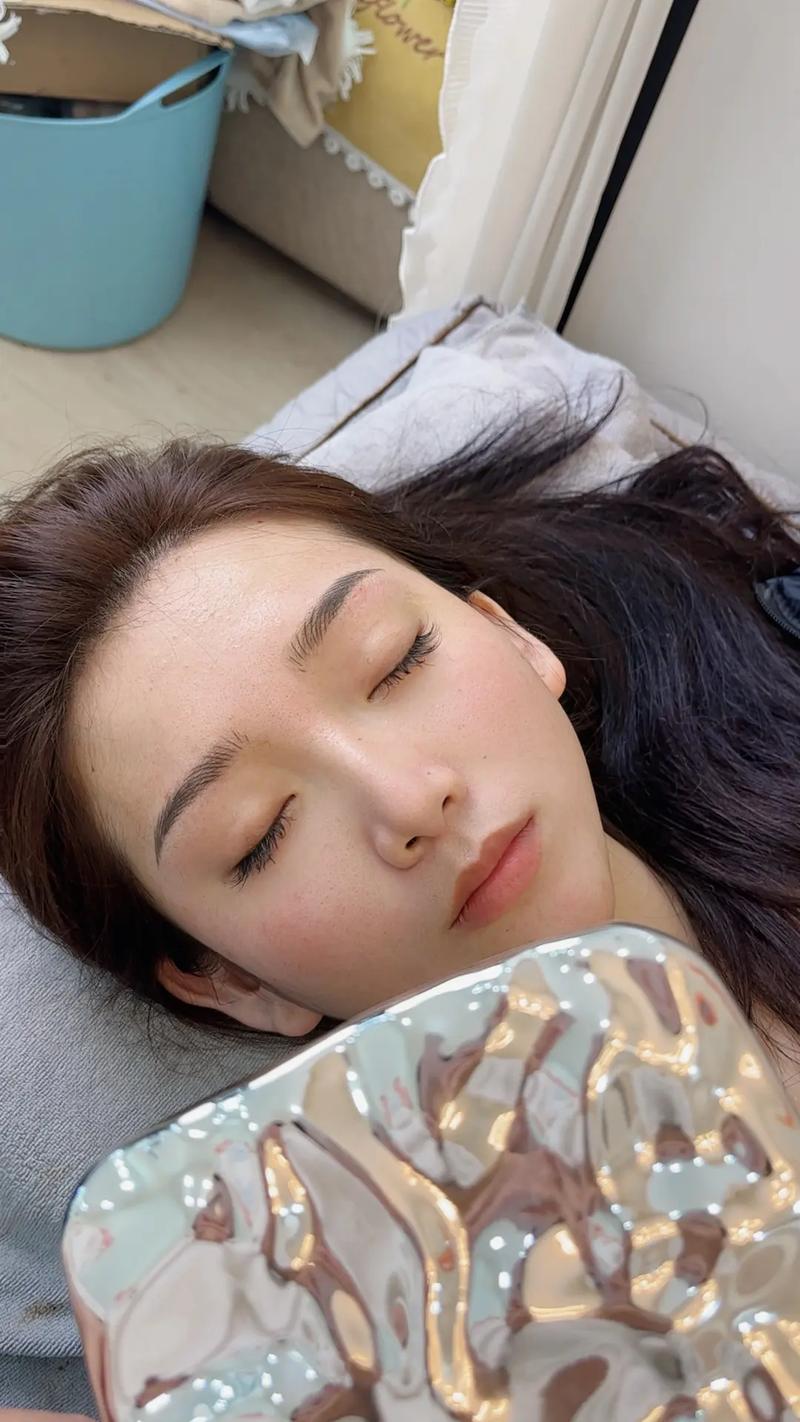 眉毛稀疏可以霧眉嗎