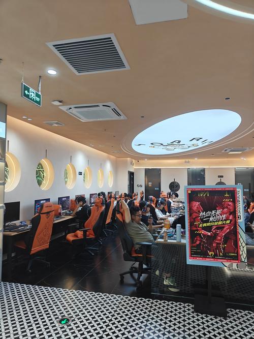 學生平日可以去網咖嗎