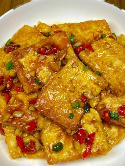 嫩豆腐怎麼煎不會破?掌握秘訣,輕鬆煎出金黃酥脆、內裡軟嫩的完美口感! 1 嫩豆腐怎麼煎不會破