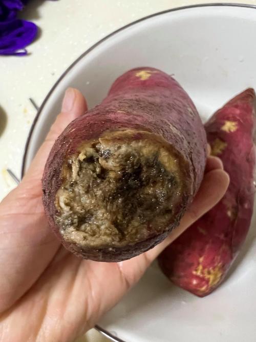 地瓜煮熟變黑能吃嗎