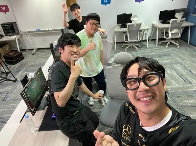 fb怎麼看以前發的限動