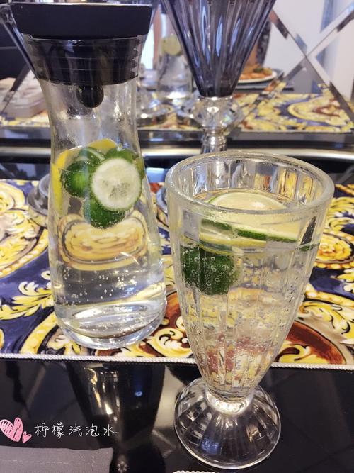 喝檸檬水用什麼杯子